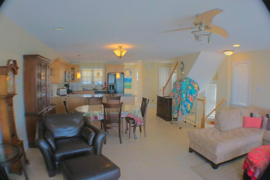 Awesome Water Front Home 4 Bedrooms & 4 Bathrooms! Sleeps 10 Atlantic City Exterior photo